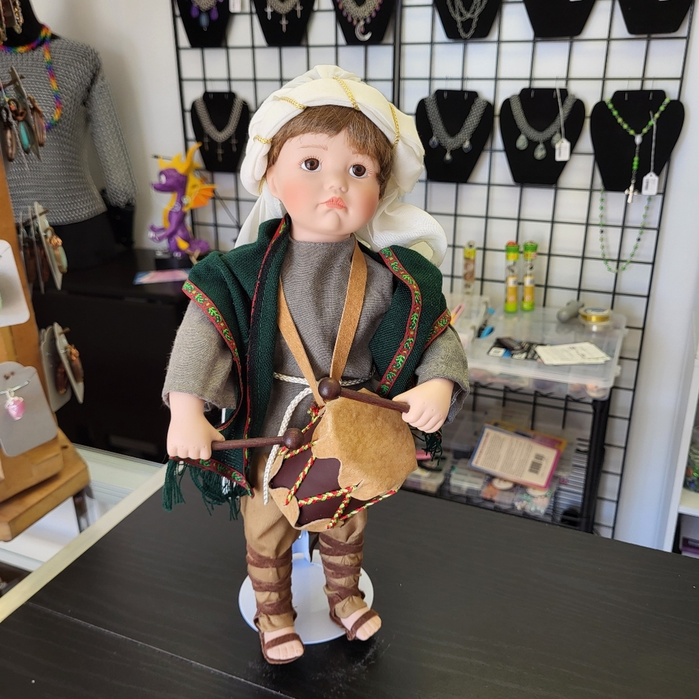 NWT the little dummer boy from the Ashton-Drake galleries 1994